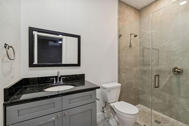 8118 N BROOKS STREET, Tampa, FL 33604