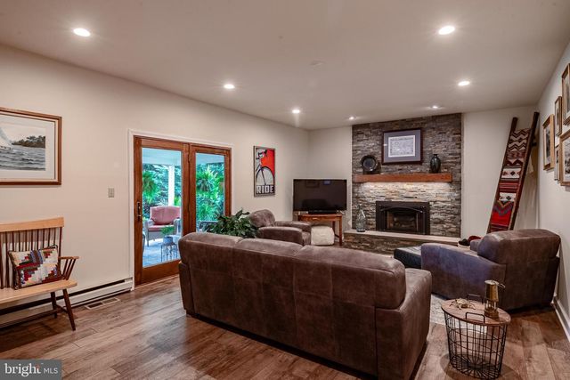 198 GENESIS DR, Blandon, PA 19510