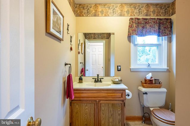 198 GENESIS DR, Blandon, PA 19510