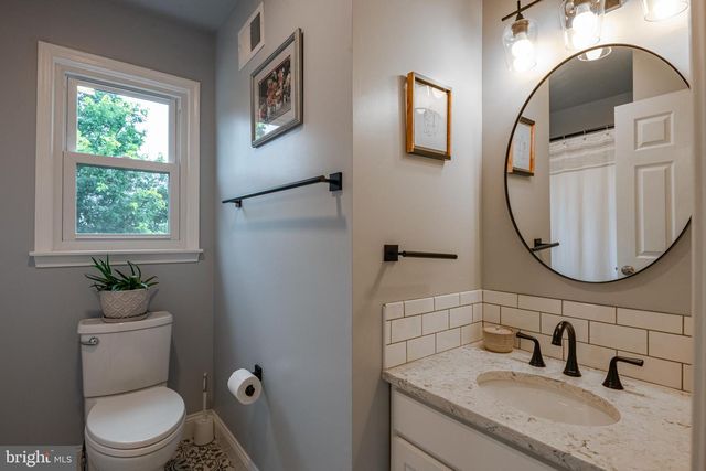 198 GENESIS DR, Blandon, PA 19510