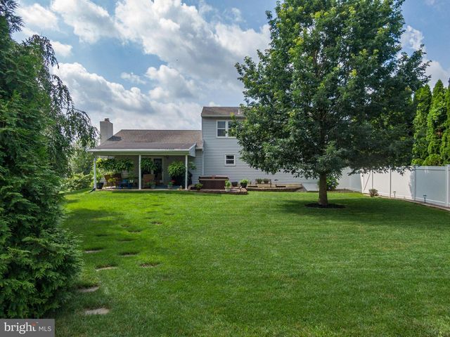 198 GENESIS DR, Blandon, PA 19510