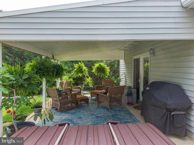 198 GENESIS DR, Blandon, PA 19510