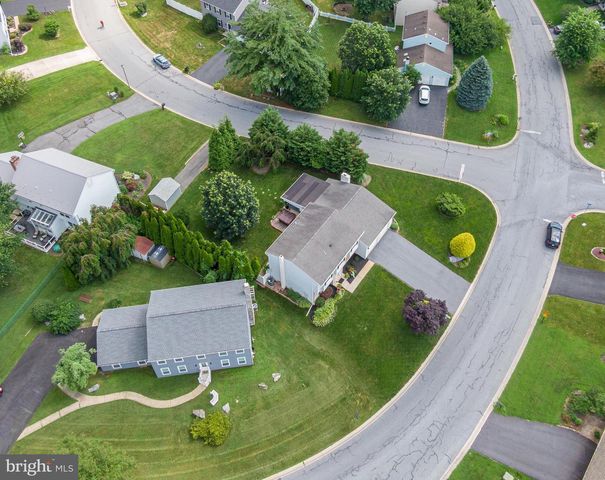 198 GENESIS DR, Blandon, PA 19510