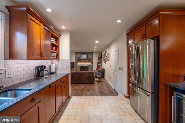 198 GENESIS DR, Blandon, PA 19510
