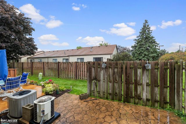 16880 Kingsbrooke Drive, Clinton Twp, MI 48038