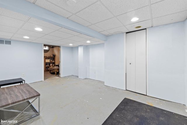 16880 Kingsbrooke Drive, Clinton Twp, MI 48038