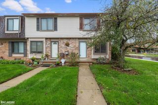 16880 Kingsbrooke Drive, Clinton Twp, MI 48038