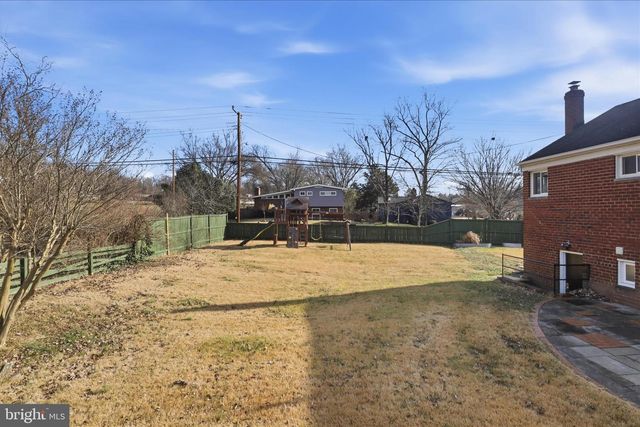 5201 RICHENBACHER AVE, Alexandria, VA 22304