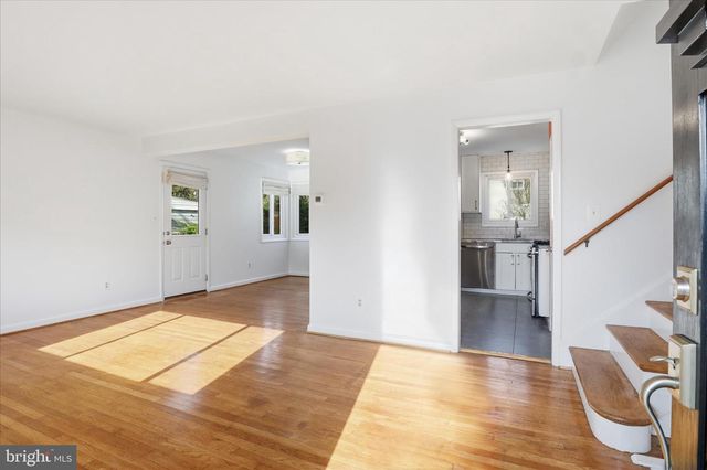 5201 RICHENBACHER AVE, Alexandria, VA 22304