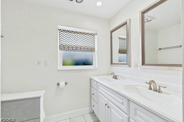 3419 SE 4th PL, Cape Coral, FL 33904