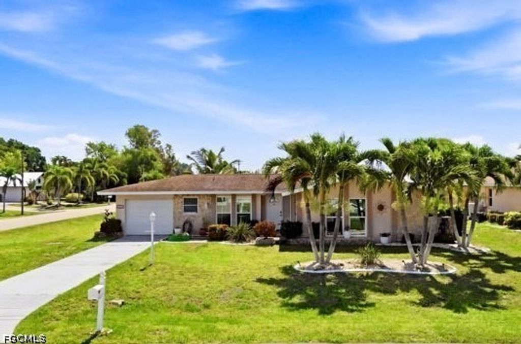 3419 SE 4th PL, Cape Coral, FL 33904