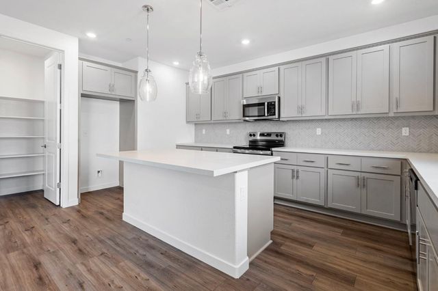 3477 Hoopwood Dr, Manteca, CA 95337