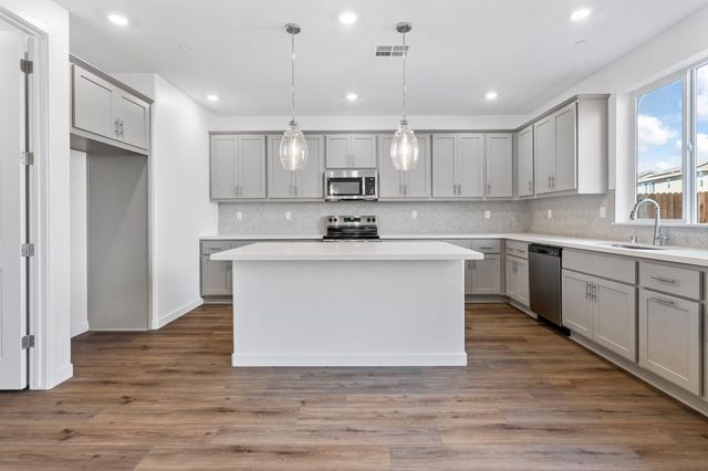 3477 Hoopwood Dr, Manteca, CA 95337