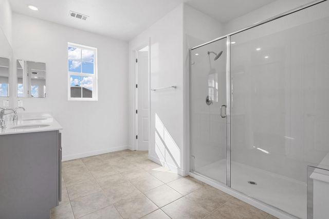 3477 Hoopwood Dr, Manteca, CA 95337