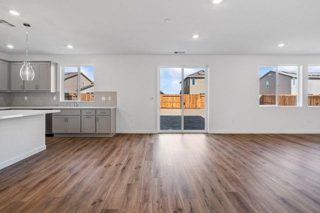 3477 Hoopwood Dr, Manteca, CA 95337