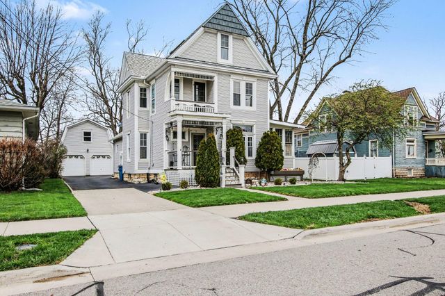 414 E Clark Street, Crown Point, IN 46307