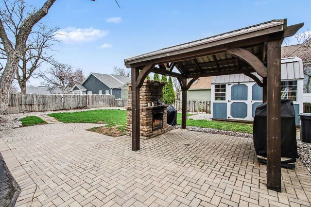 414 E Clark Street, Crown Point, IN 46307