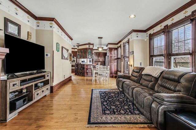 414 E Clark Street, Crown Point, IN 46307