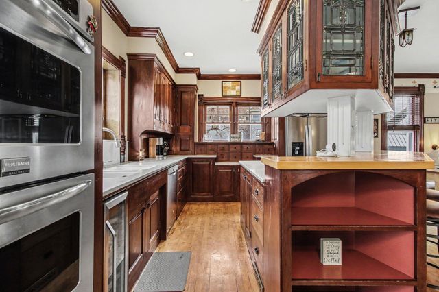 414 E Clark Street, Crown Point, IN 46307
