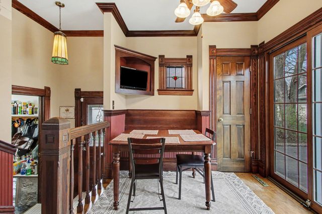 414 E Clark Street, Crown Point, IN 46307