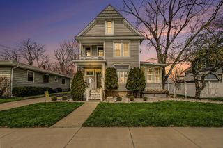 414 E Clark Street, Crown Point, IN 46307