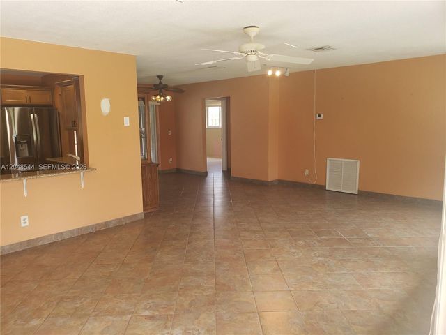 510 SW 70th Avenue, Pembroke Pines, FL 33023