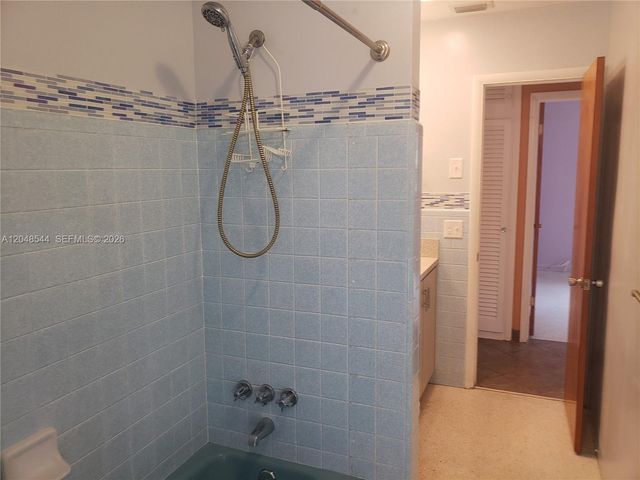 510 SW 70th Avenue, Pembroke Pines, FL 33023