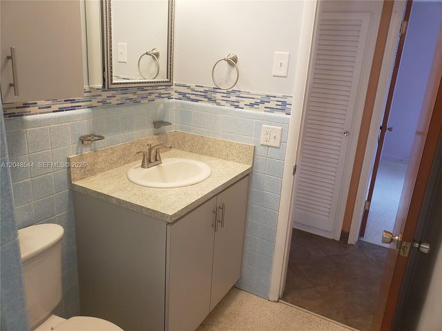 510 SW 70th Avenue, Pembroke Pines, FL 33023
