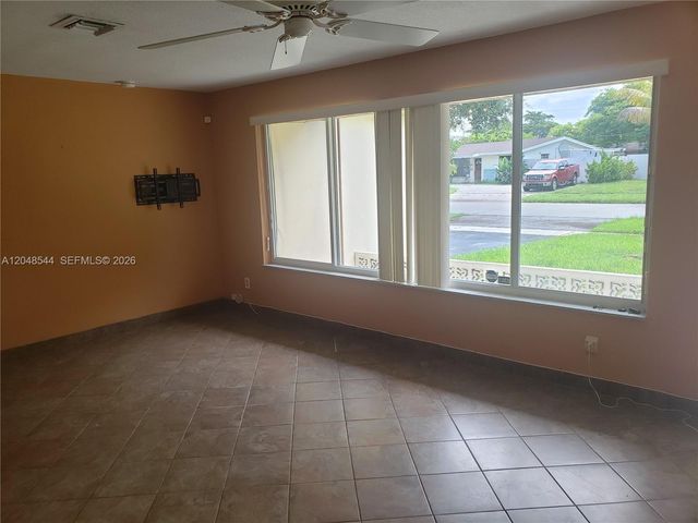 510 SW 70th Avenue, Pembroke Pines, FL 33023