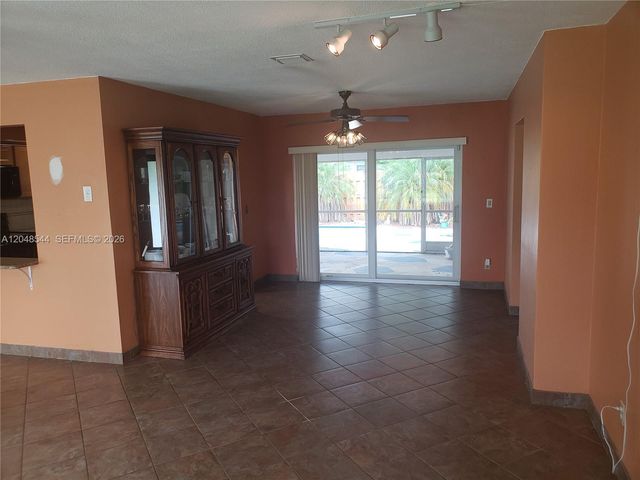 510 SW 70th Avenue, Pembroke Pines, FL 33023
