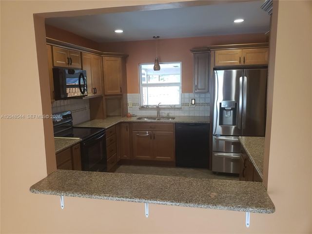 510 SW 70th Avenue, Pembroke Pines, FL 33023