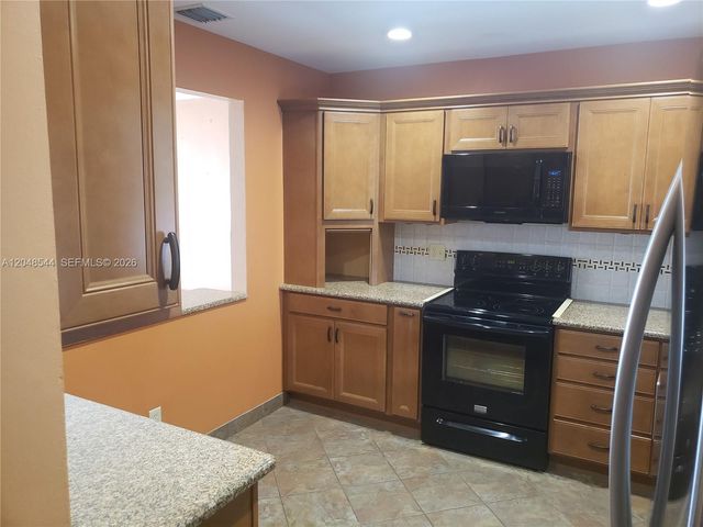 510 SW 70th Avenue, Pembroke Pines, FL 33023