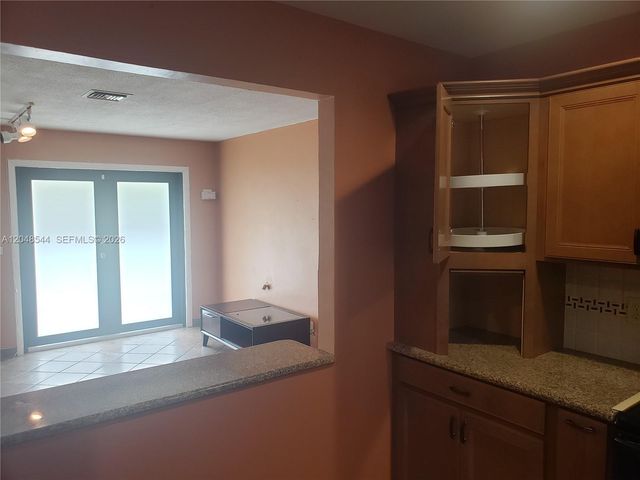 510 SW 70th Avenue, Pembroke Pines, FL 33023