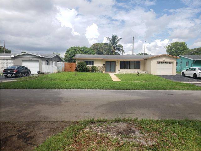 510 SW 70th Avenue, Pembroke Pines, FL 33023
