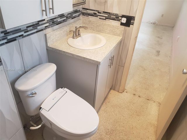 510 SW 70th Avenue, Pembroke Pines, FL 33023