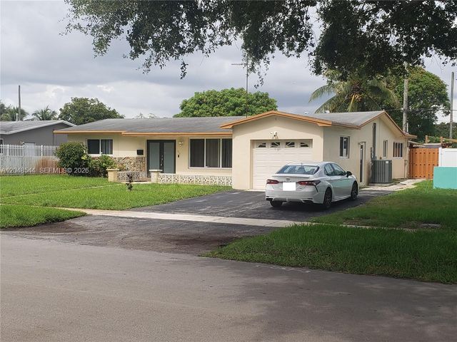 510 SW 70th Avenue, Pembroke Pines, FL 33023