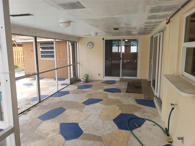 510 SW 70th Avenue, Pembroke Pines, FL 33023
