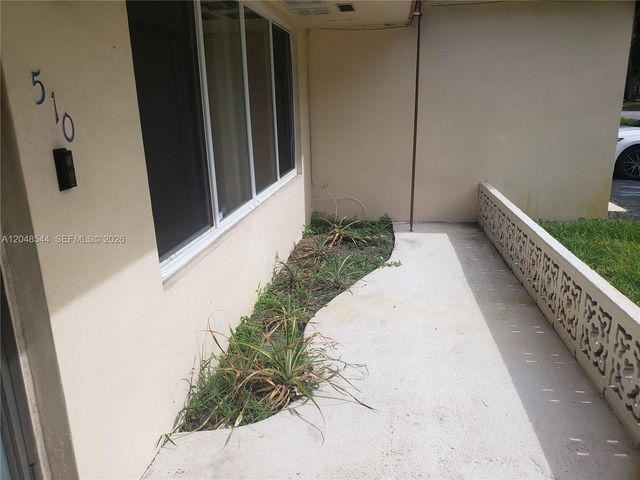 510 SW 70th Avenue, Pembroke Pines, FL 33023