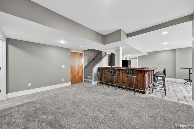4176 Oak Tree Circle, Rochester, MI 48306