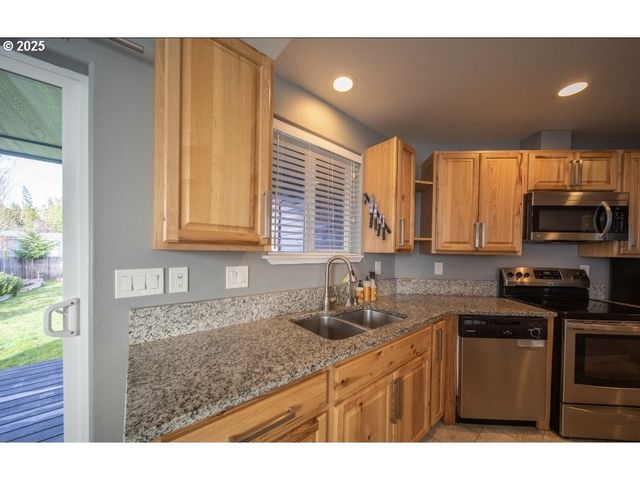 1010 RAECHEL Rd, Lakeside, OR 97449