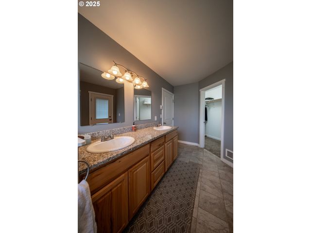 1010 RAECHEL Rd, Lakeside, OR 97449