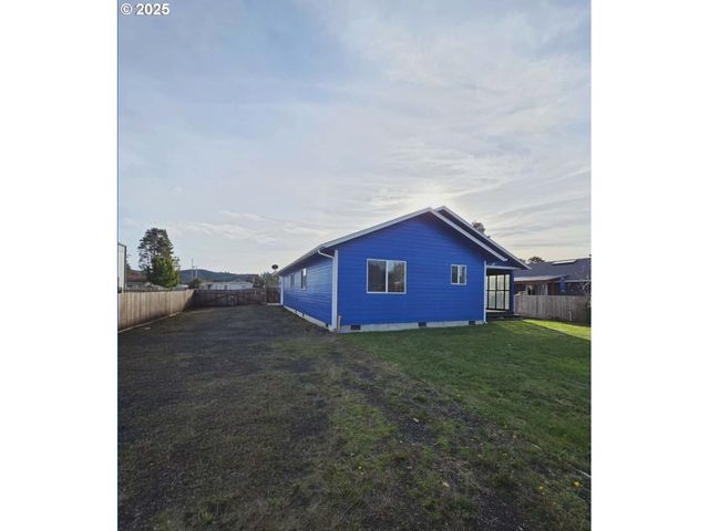 1010 RAECHEL Rd, Lakeside, OR 97449