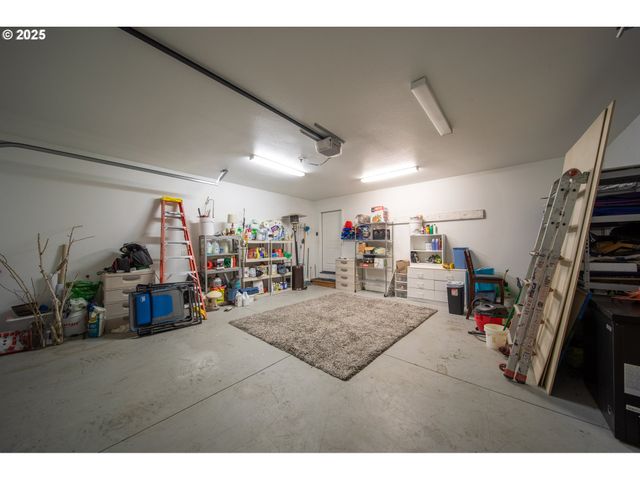 1010 RAECHEL Rd, Lakeside, OR 97449