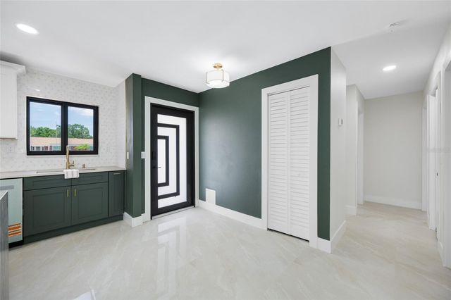 4707 W PAUL AVENUE, Tampa, FL 33611