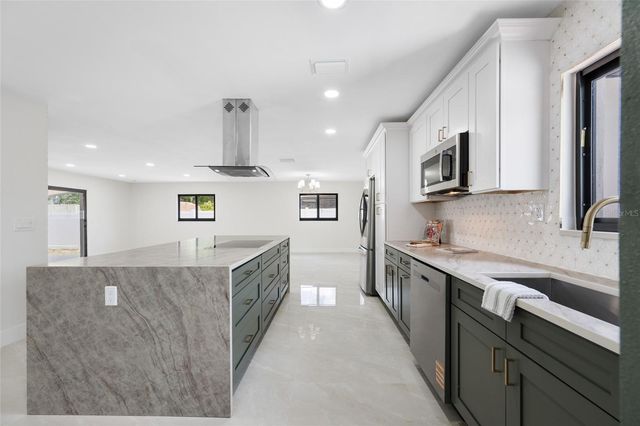 4707 W PAUL AVENUE, Tampa, FL 33611