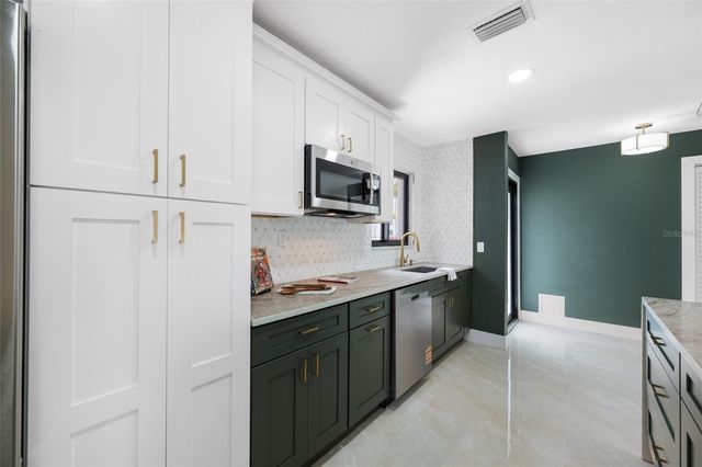 4707 W PAUL AVENUE, Tampa, FL 33611