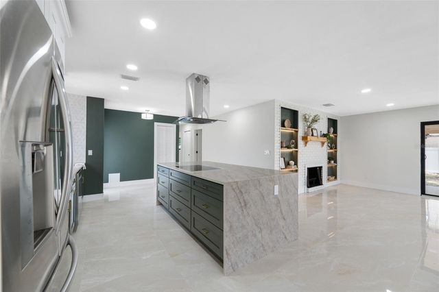 4707 W PAUL AVENUE, Tampa, FL 33611