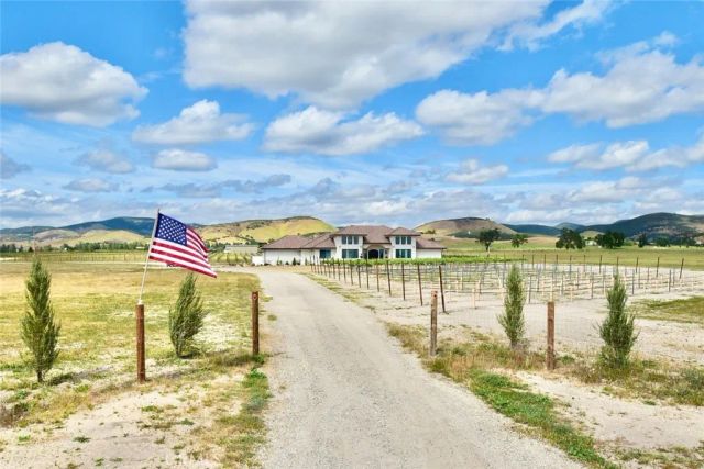 50645 Lockwood Road, Lockwood, CA 93932