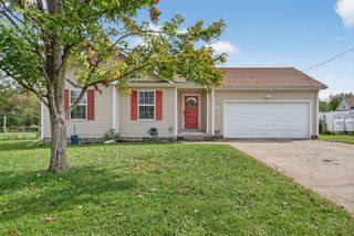 313 Congressman Dr, Clarksville, TN 37042