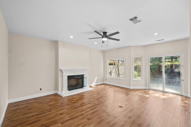 2669 E Sean Avenue, Fresno, CA 93720